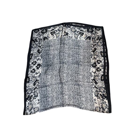 Elegant Multi Color Scarf - Black Size: 32x68 - Picture 4 of 6